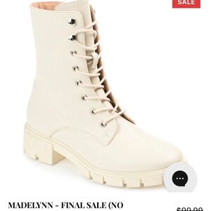 Adorable! Journee Collection's, creme colored, faux combat boot! Sz 7.5 Madalyn‍